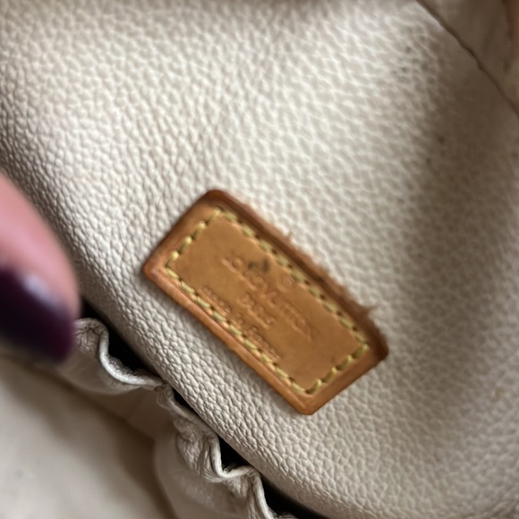 Louis Vuitton spontini square monogram crossbody bag - Picture 8 of 14